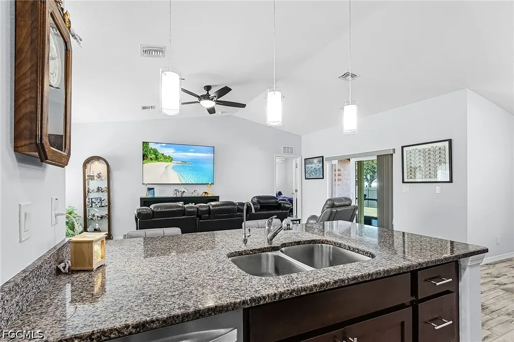 9032 Meadow Circle Labelle FL 33935