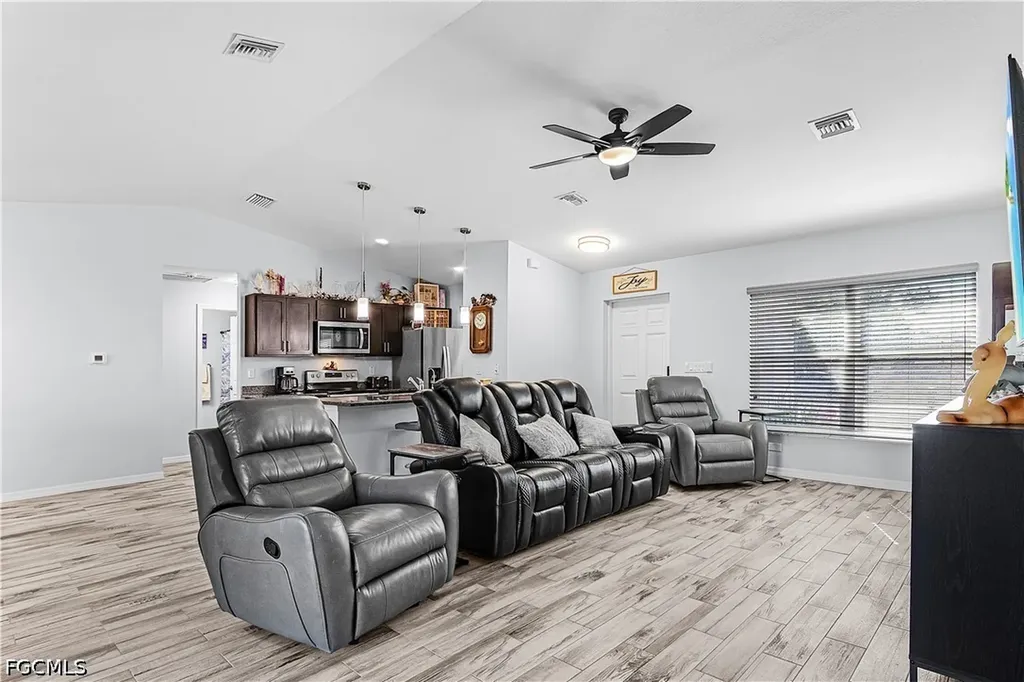 9032 Meadow Circle Labelle FL 33935