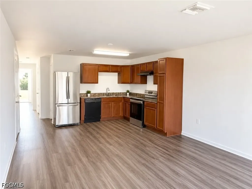 3021 NE 2nd Avenue Cape Coral FL 33909