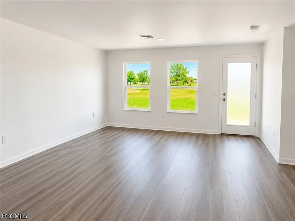 3021 NE 2nd Avenue Cape Coral FL 33909