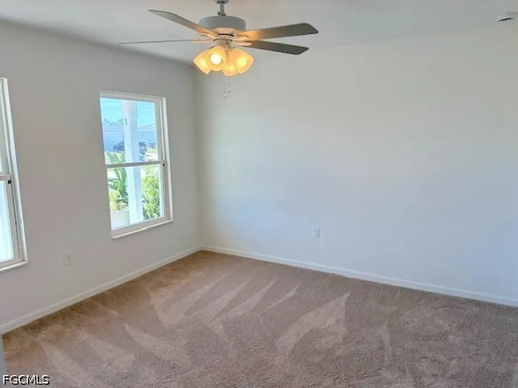 3021 NE 2nd Avenue Cape Coral FL 33909