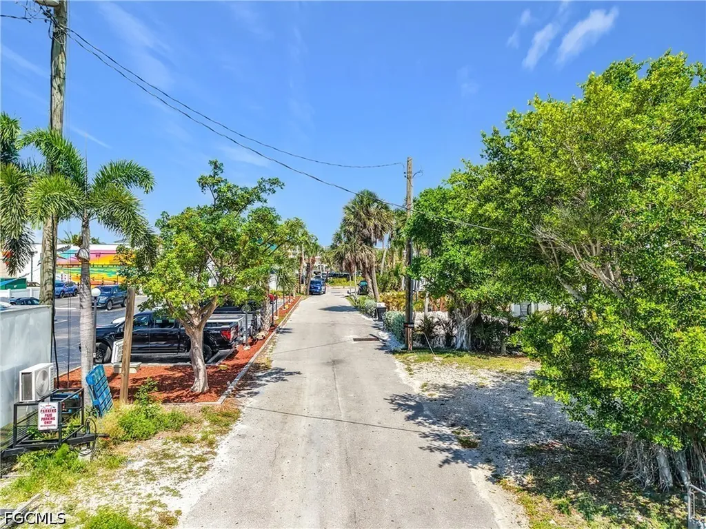 1339 Santos Road Fort Myers Beach FL 33931