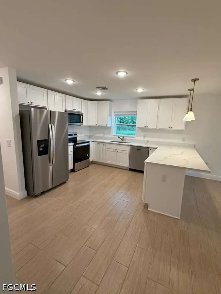 2378 Highland Avenue Fort Myers FL 33916