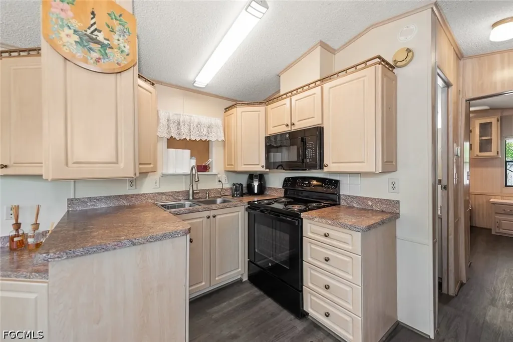 8571 Firwood Drive Estero FL 33928
