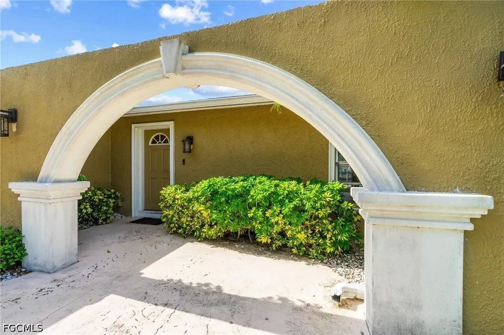 1928 Savona Parkway Cape Coral FL 33904