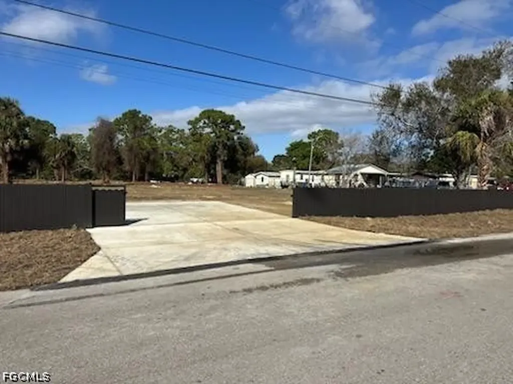 8226 Grady Drive North Fort Myers FL 33917