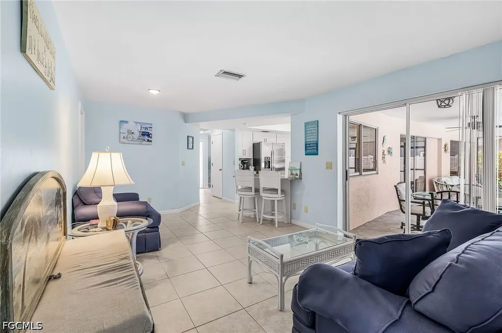 3122 SE 22nd Place Cape Coral FL 33904