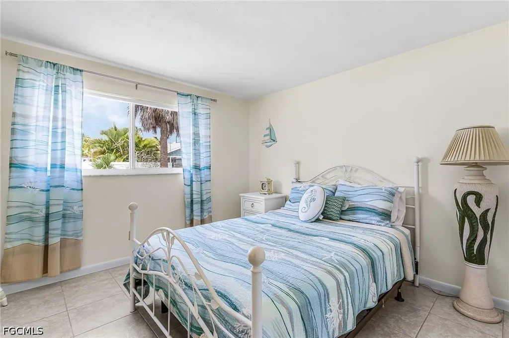 3122 SE 22nd Place Cape Coral FL 33904