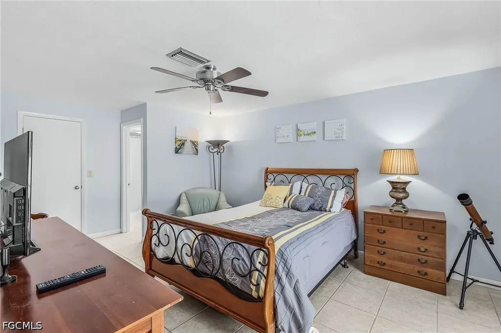 3122 SE 22nd Place Cape Coral FL 33904