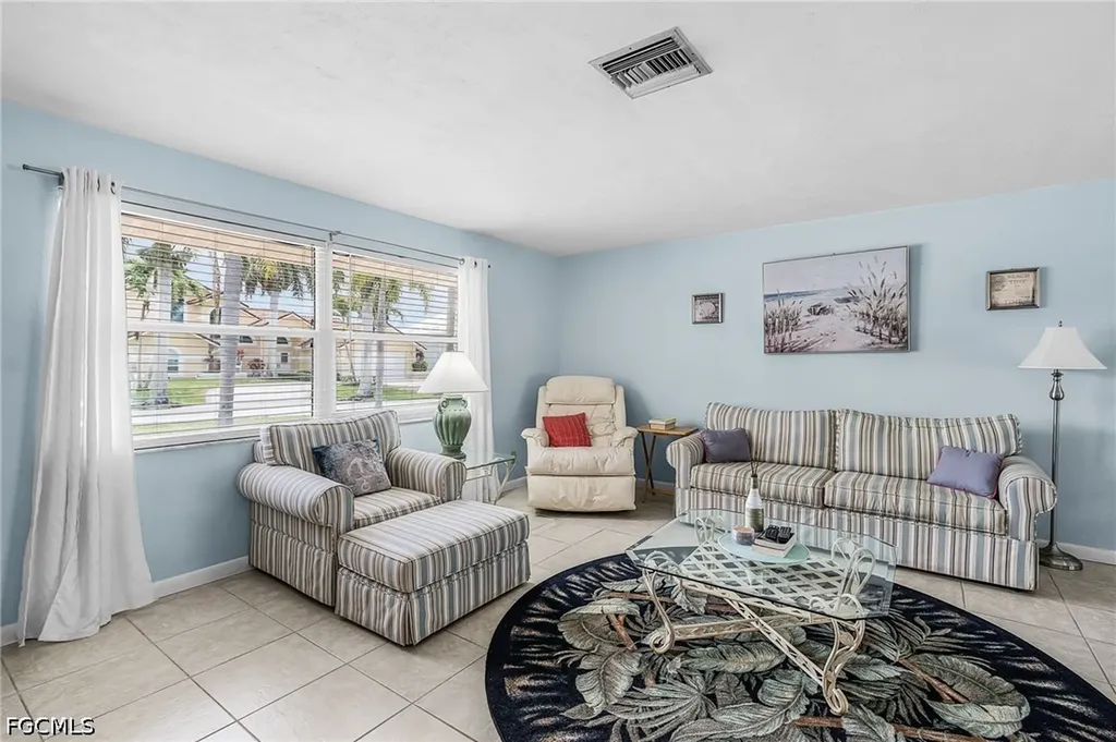 3122 SE 22nd Place Cape Coral FL 33904