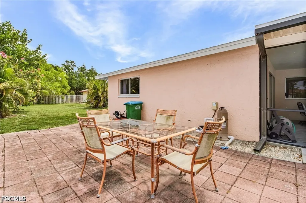 3122 SE 22nd Place Cape Coral FL 33904