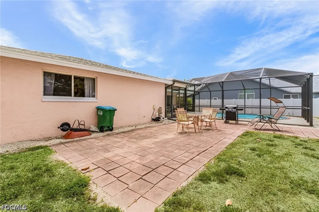 3122 SE 22nd Place Cape Coral FL 33904