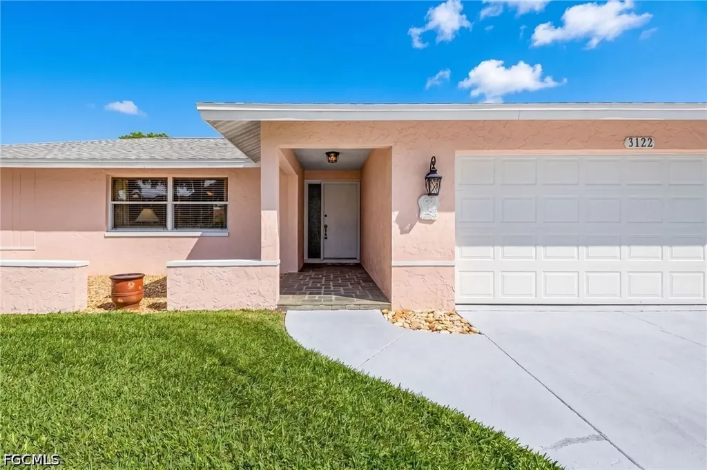 3122 SE 22nd Place Cape Coral FL 33904