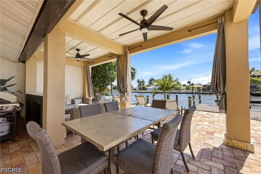 469 Bayshore Drive Cape Coral FL 33904