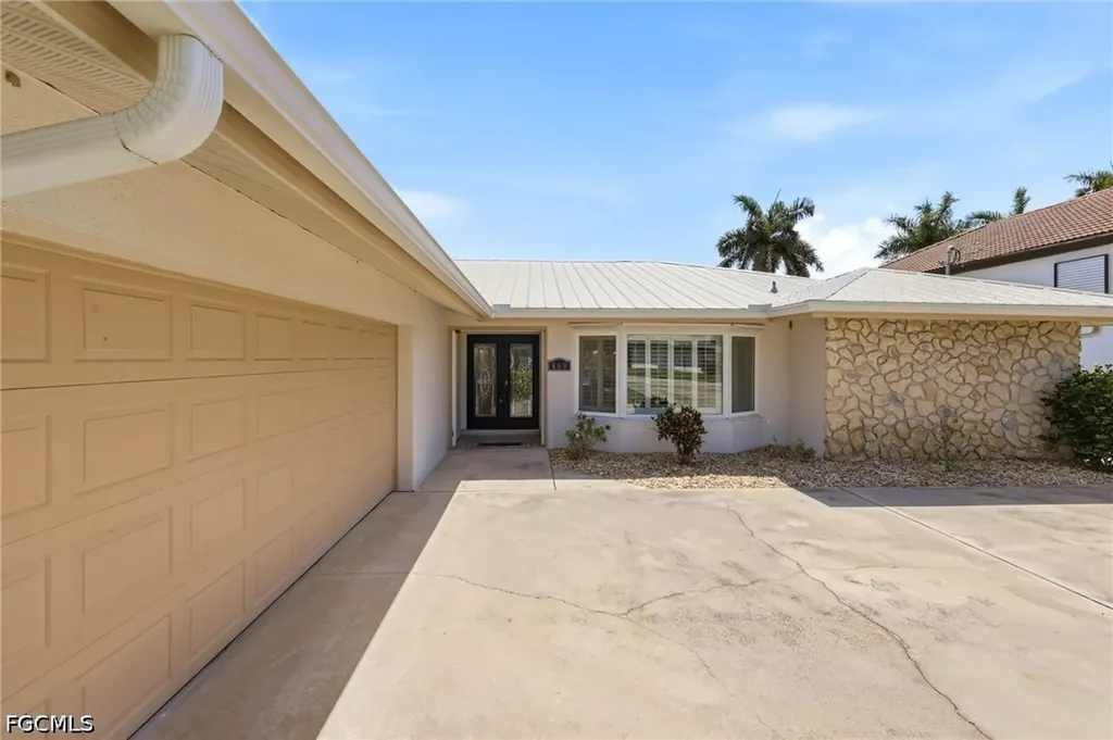 469 Bayshore Drive Cape Coral FL 33904