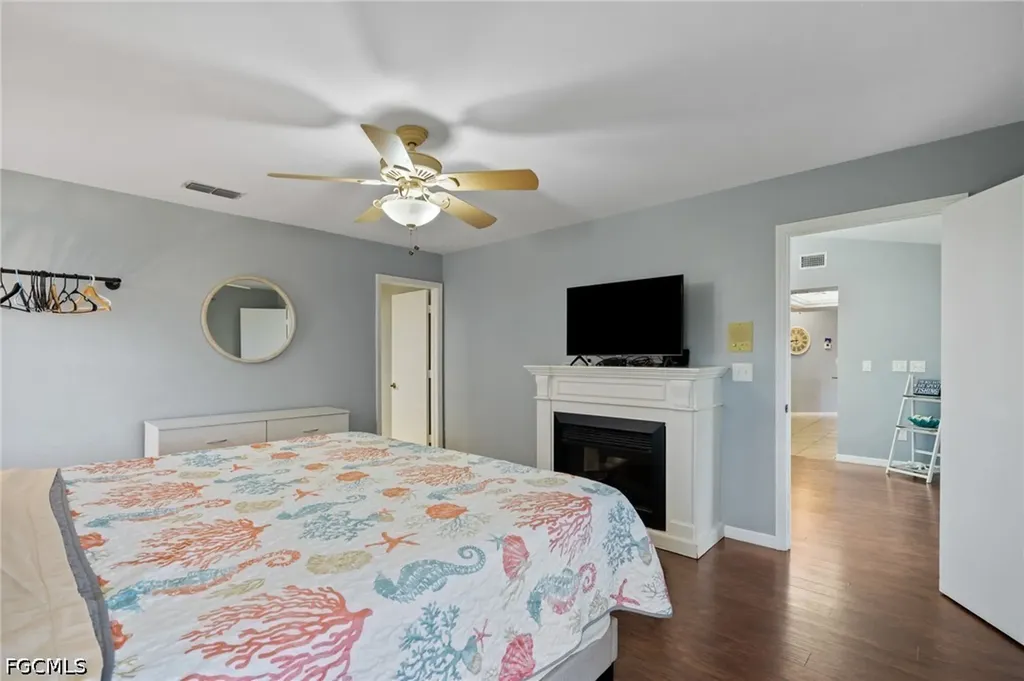1906 Everest Parkway Cape Coral FL 33904