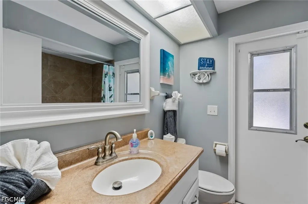1906 Everest Parkway Cape Coral FL 33904