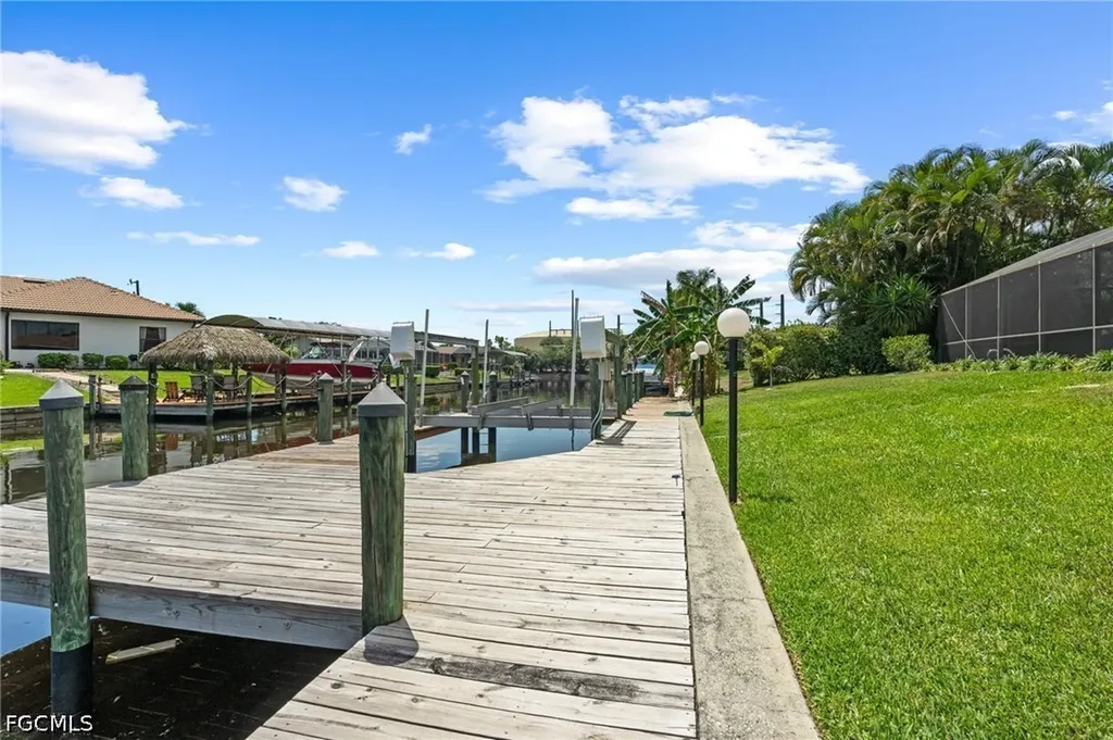 1906 Everest Parkway Cape Coral FL 33904