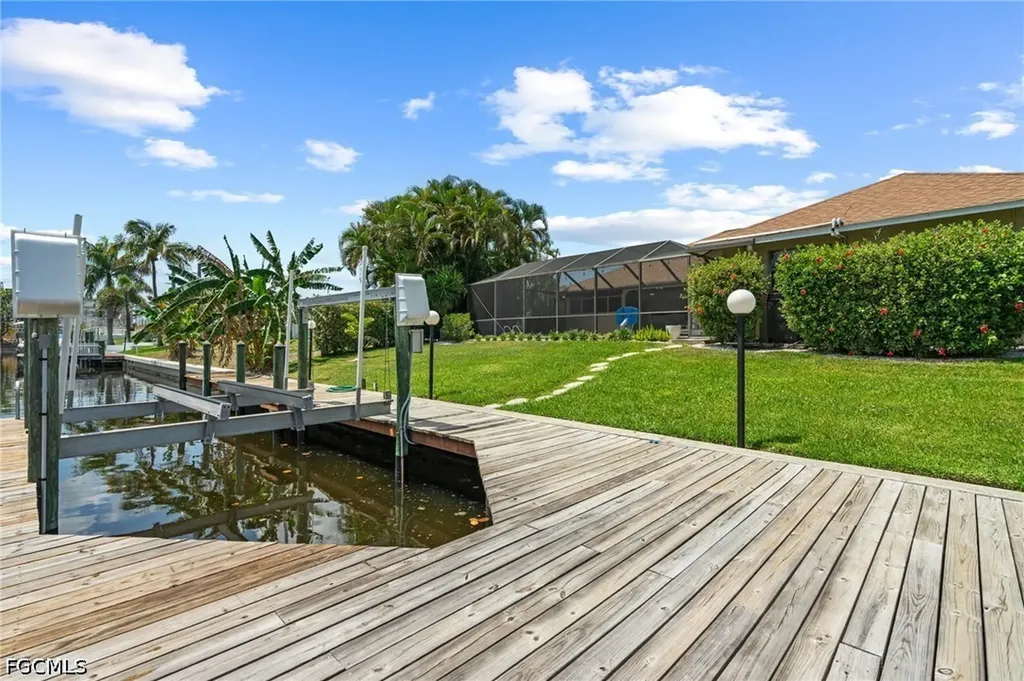 1906 Everest Parkway Cape Coral FL 33904