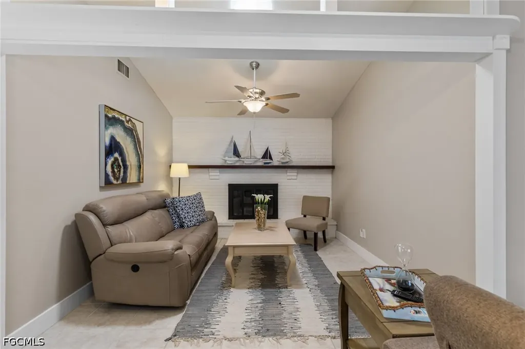924 SE 21st Lane Cape Coral FL 33990