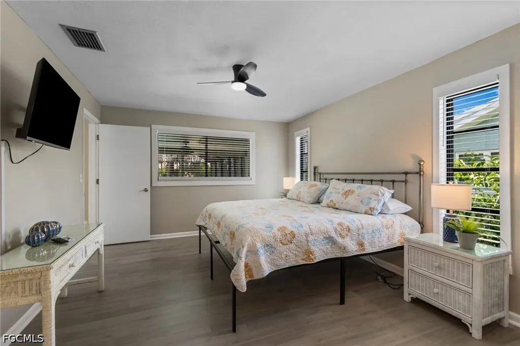 924 SE 21st Lane Cape Coral FL 33990