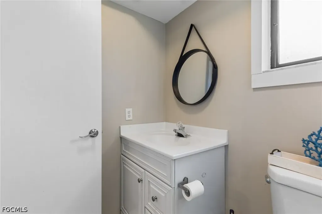 924 SE 21st Lane Cape Coral FL 33990