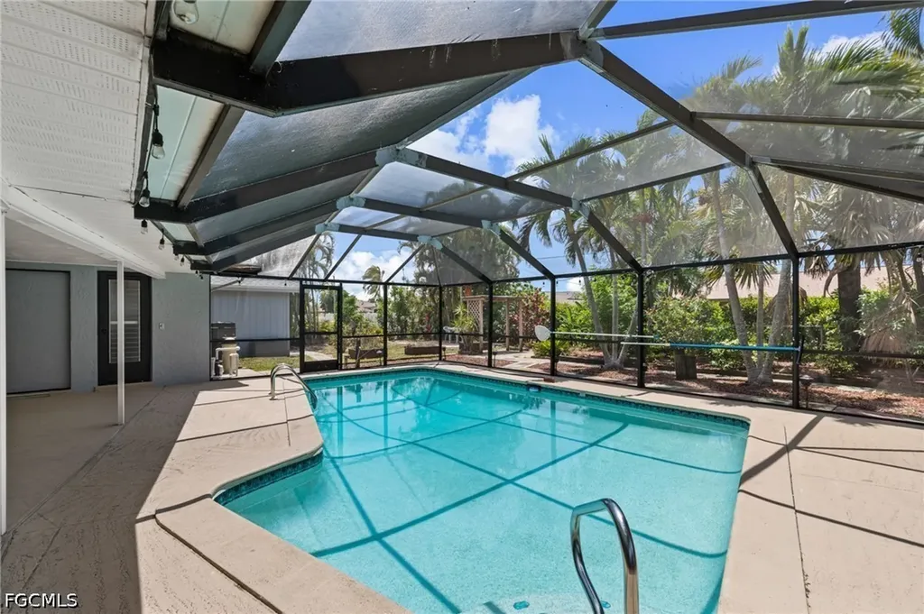 924 SE 21st Lane Cape Coral FL 33990