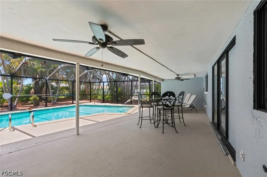 924 SE 21st Lane Cape Coral FL 33990