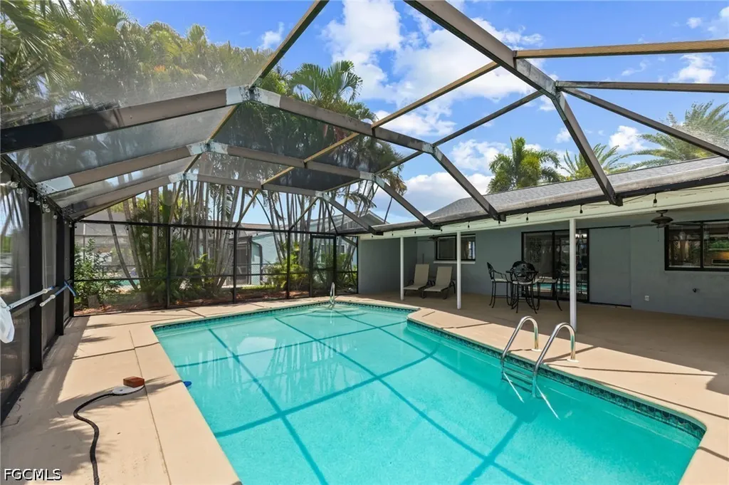 924 SE 21st Lane Cape Coral FL 33990