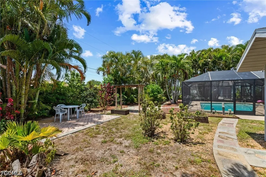 924 SE 21st Lane Cape Coral FL 33990