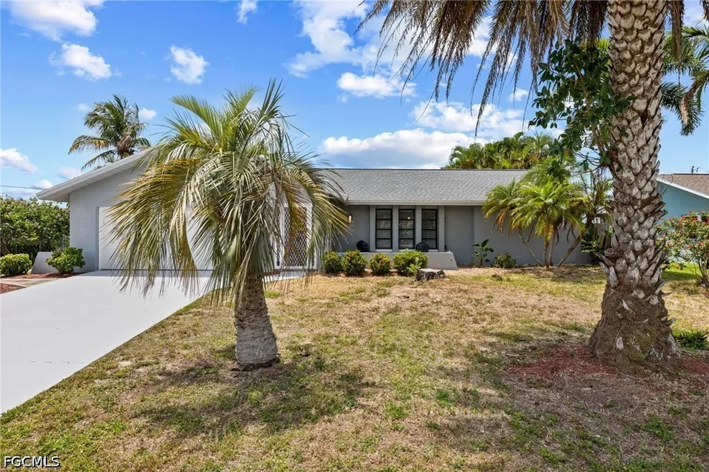 924 SE 21st Lane Cape Coral FL 33990