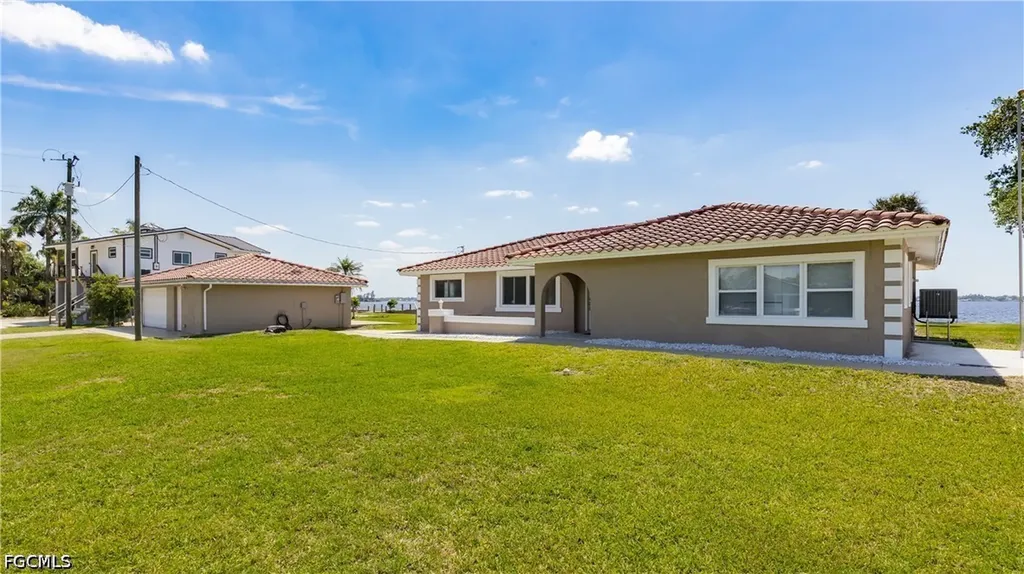 1808 Stevenson Road North Fort Myers FL 33917
