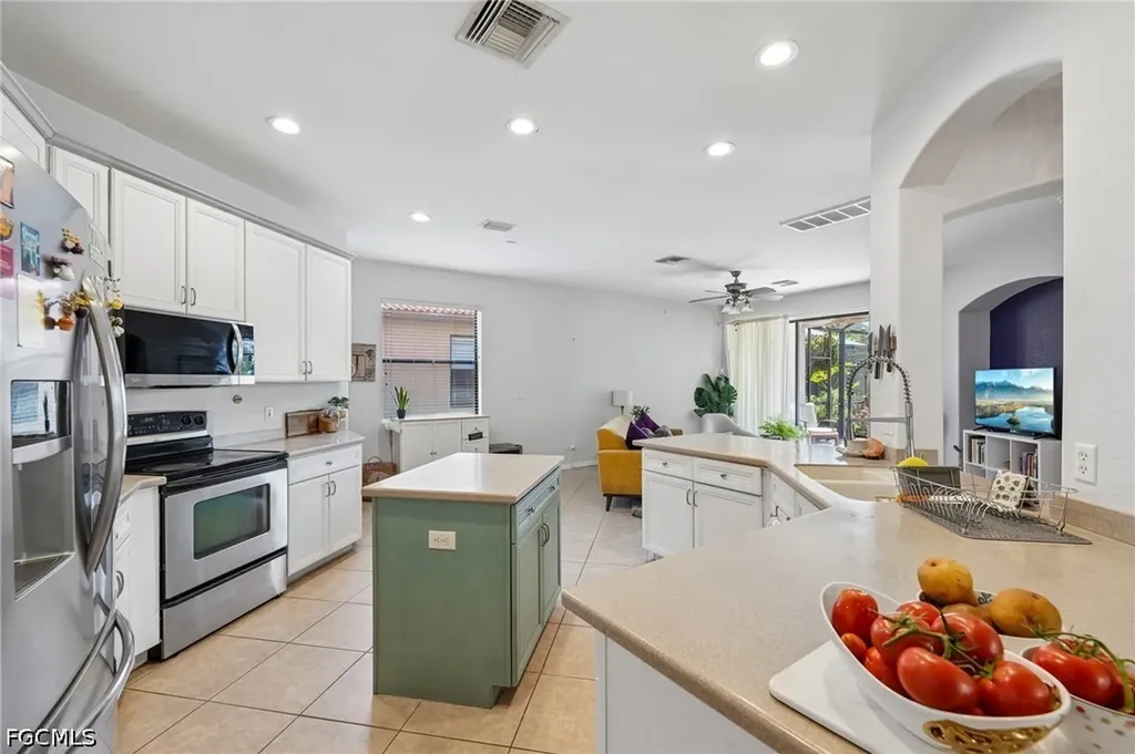 12142 Country Day Circle Fort Myers FL 33913