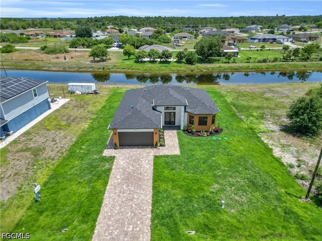 537 Paloma Avenue Lehigh Acres FL 33974