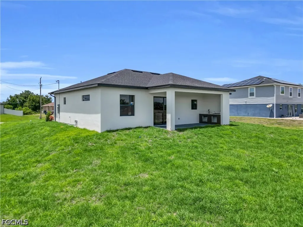 537 Paloma Avenue Lehigh Acres FL 33974