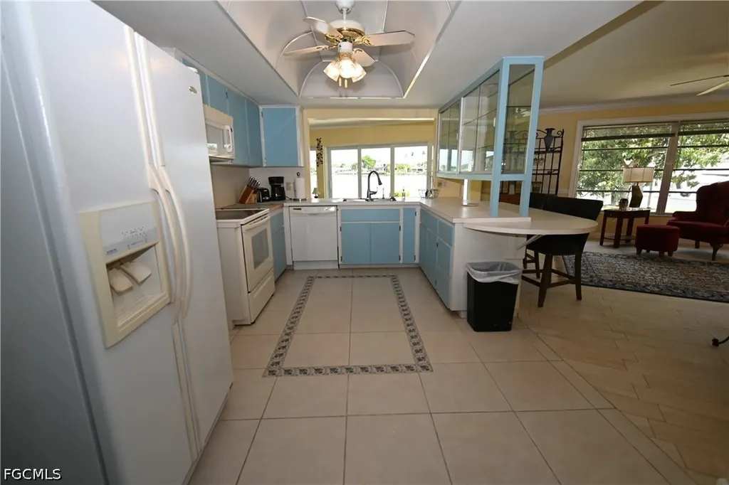 4520 Vinsetta Avenue North Fort Myers FL 33903