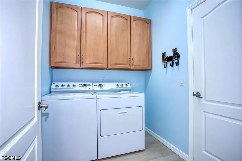 2474 Blackburn Circle Cape Coral FL 33991