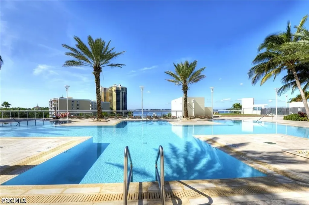 3000 Oasis Grand Boulevard Fort Myers FL 33916