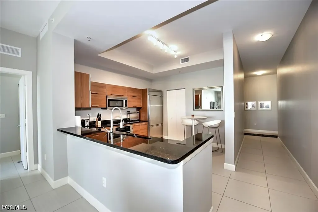 3000 Oasis Grand Boulevard Fort Myers FL 33916