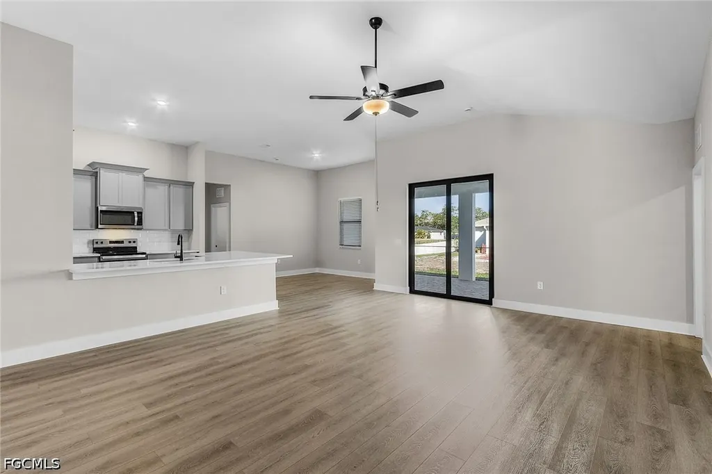1524 SW 29th Street Cape Coral FL 33914