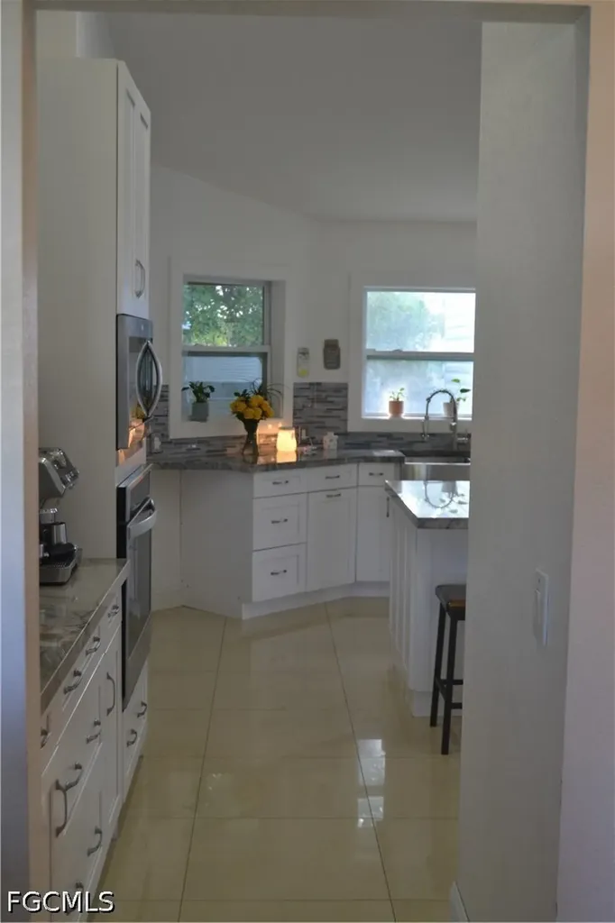 622 SE 10th Avenue Cape Coral FL 33990
