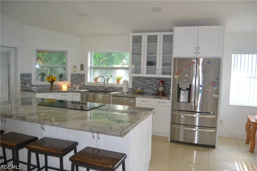 622 SE 10th Avenue Cape Coral FL 33990