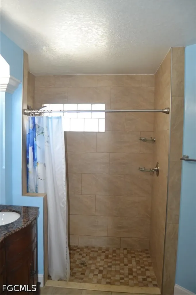 622 SE 10th Avenue Cape Coral FL 33990
