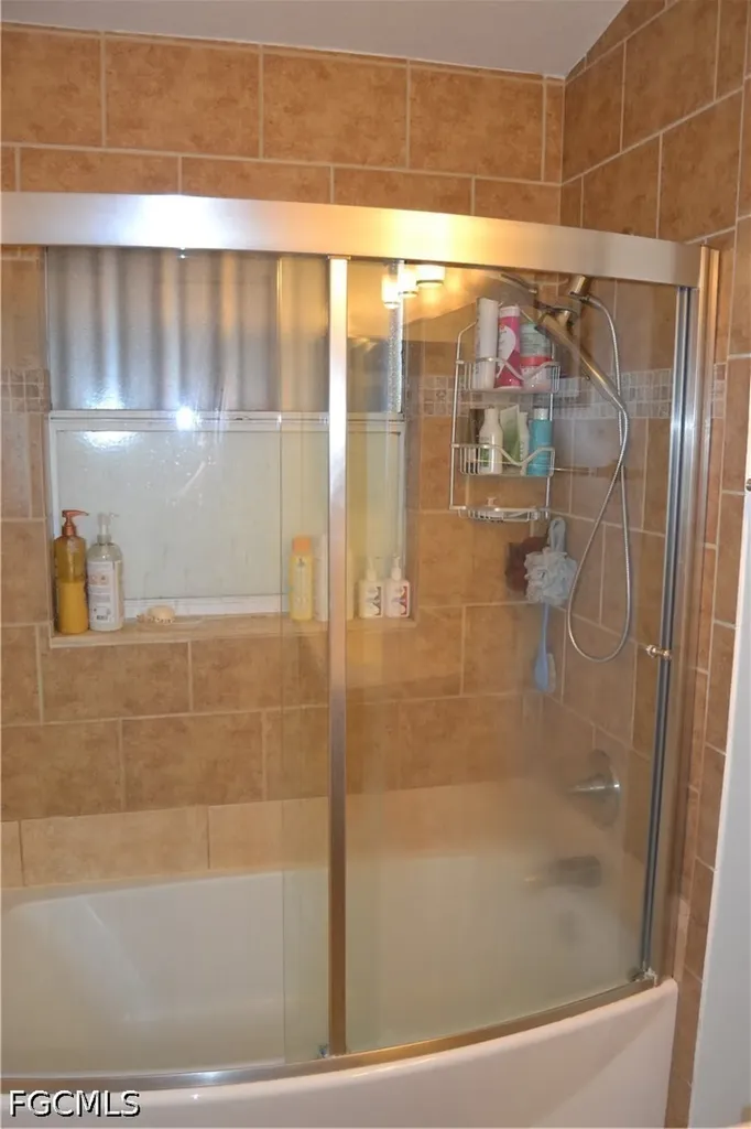 622 SE 10th Avenue Cape Coral FL 33990