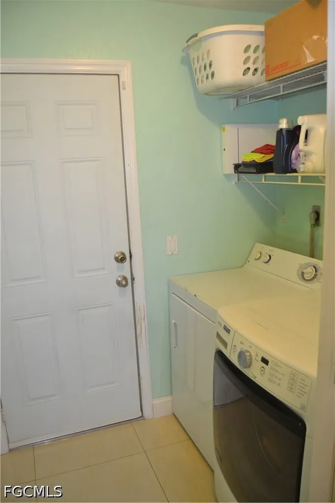 622 SE 10th Avenue Cape Coral FL 33990