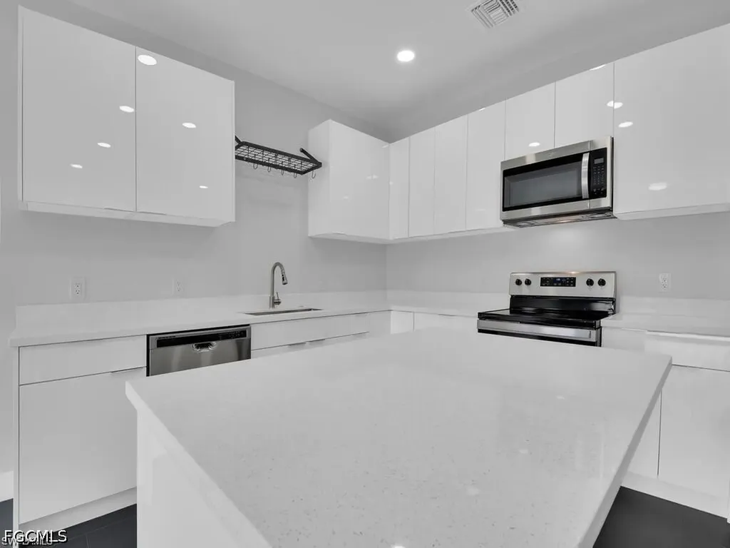 4550 29th Street SW Lehigh Acres FL 33973