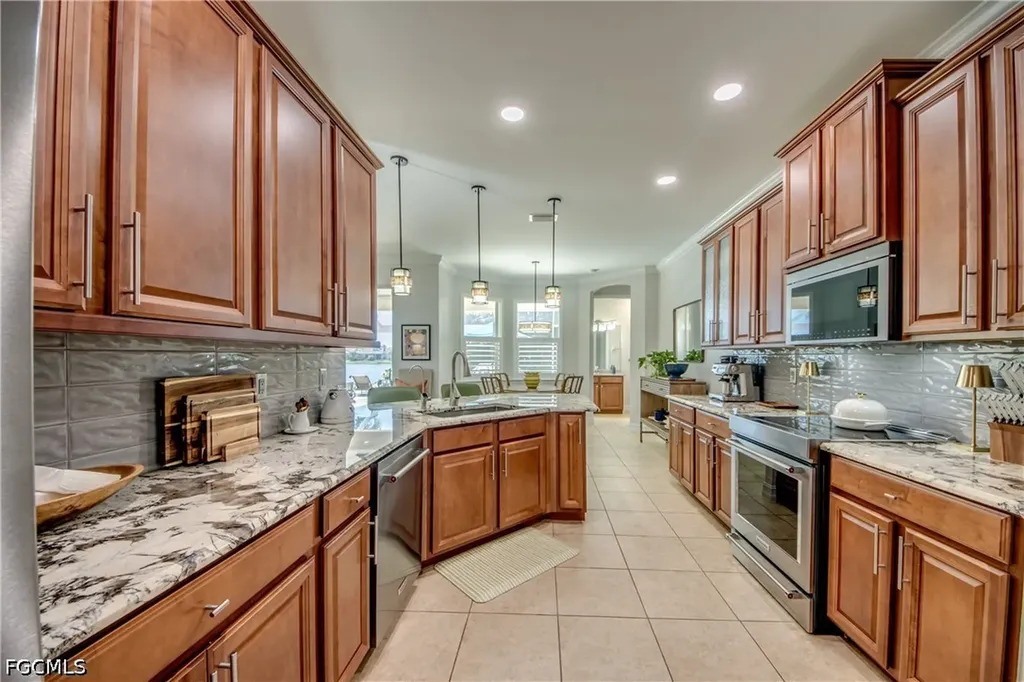 2612 Stonyhill Court Cape Coral FL 33991