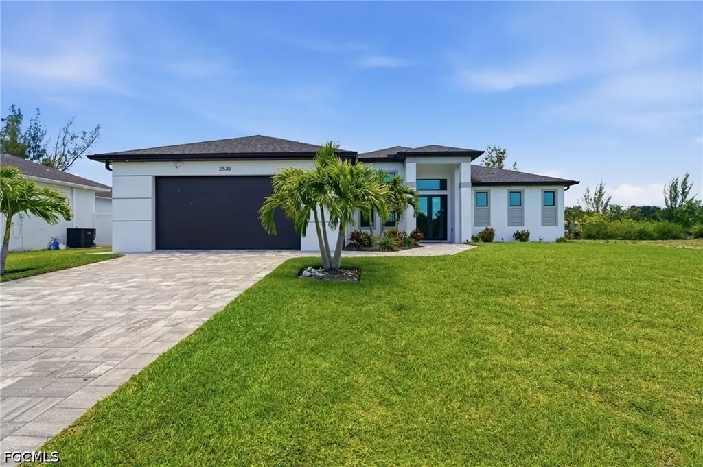 2530 SW 4th Place Cape Coral FL 33914