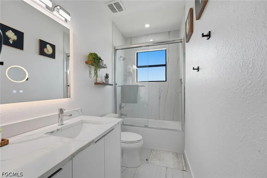 2530 SW 4th Place Cape Coral FL 33914