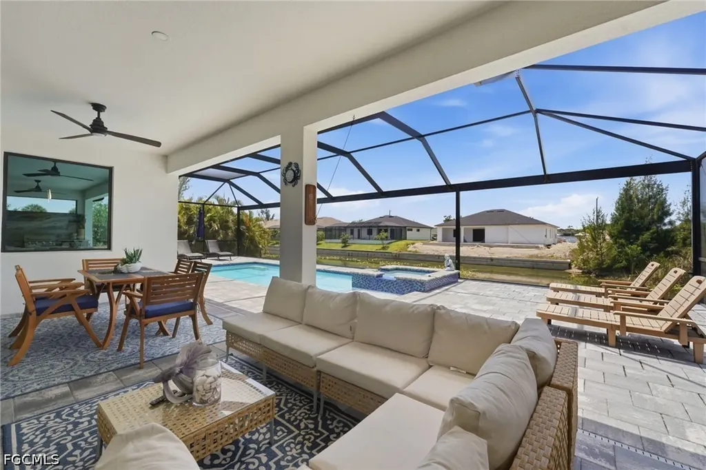 2530 SW 4th Place Cape Coral FL 33914